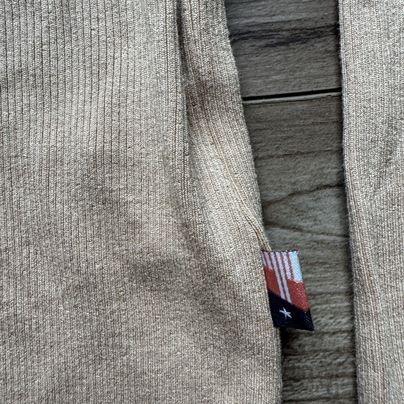 HONOR THE GIFT
Monogram Rib Button-Up Shirt - Sand Sz L NWT - Picture 6 of 11